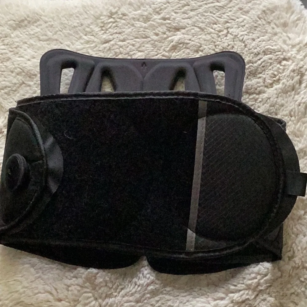 EUC Exos Form ll back brace - Picture 3 of 4